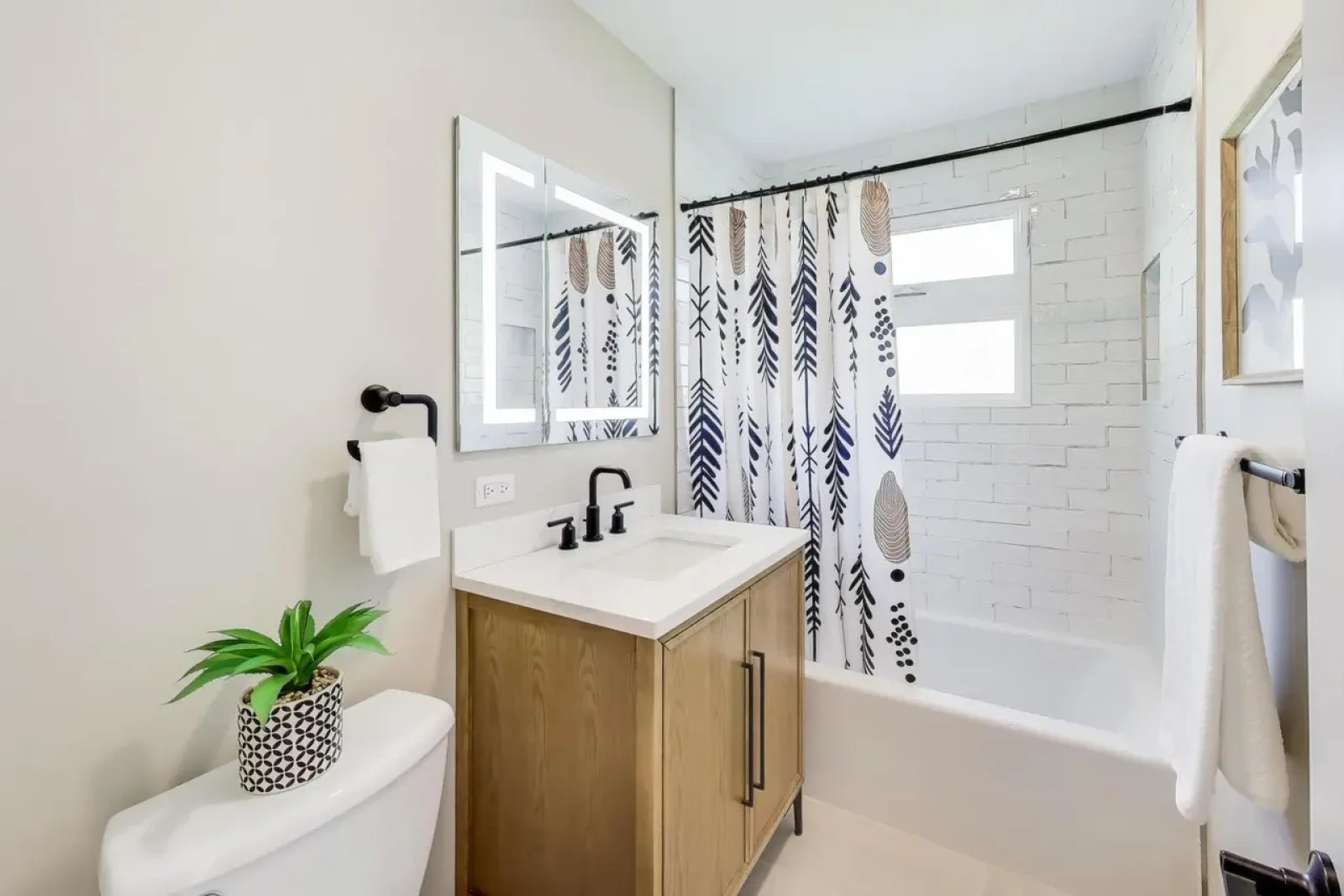 Bath-Staged