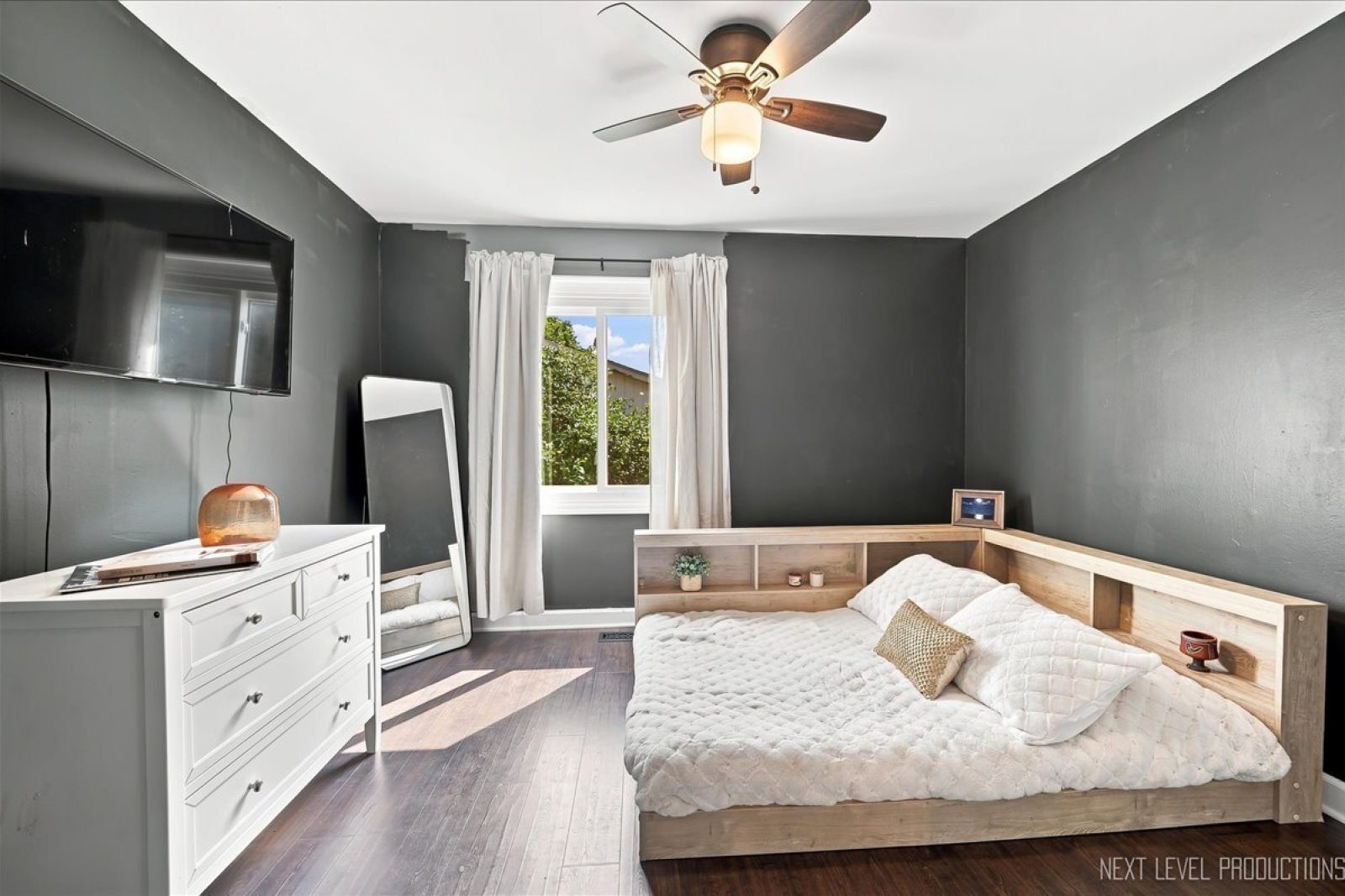 Bed 2- mls Bed 2- mls
